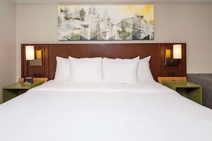 Hochwertige Bettwaren, Pillowtop-Betten, Schreibtisch