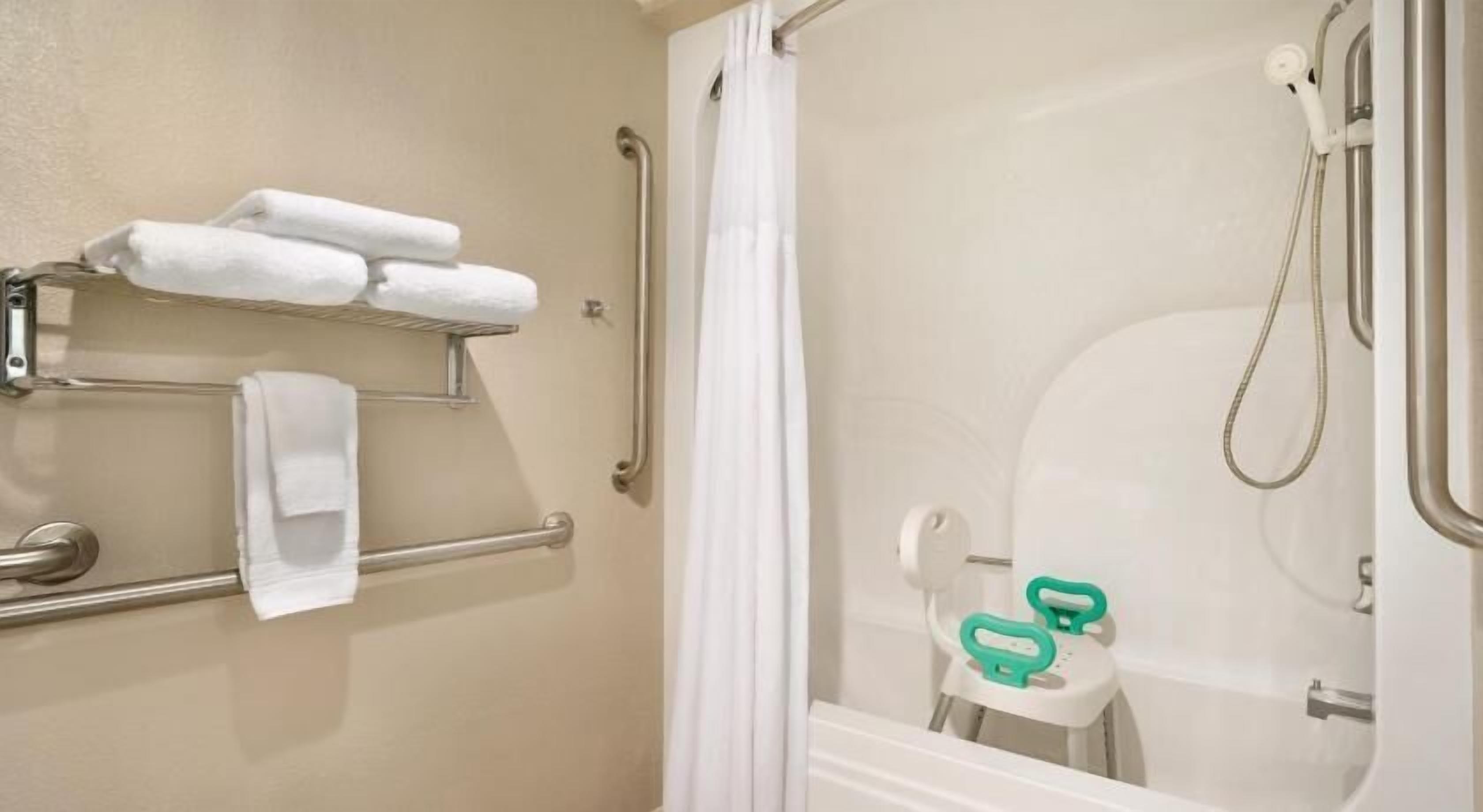 Bathroom | Bathtub, free toiletries, hair dryer, towels