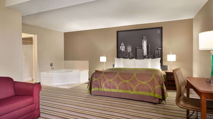 Super 8 by Wyndham Chambersburg I-81