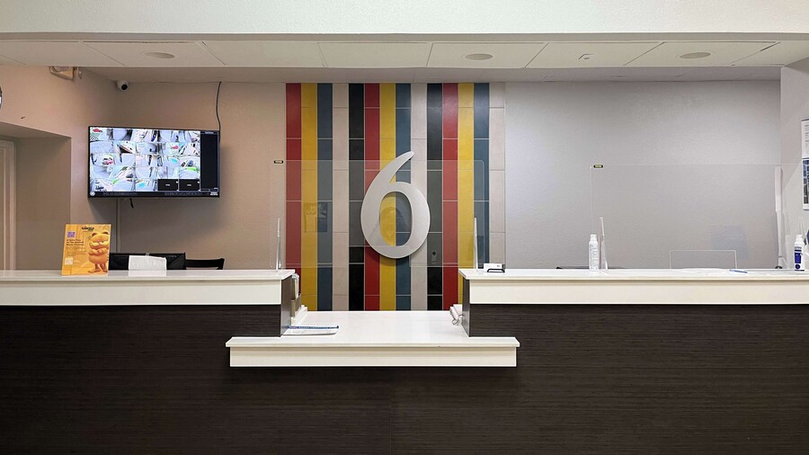 Motel 6 Opelousas, LA