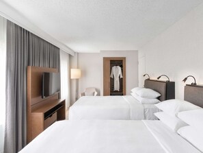 Deluxe Suite | Premium bedding, in-room safe, desk, laptop workspace