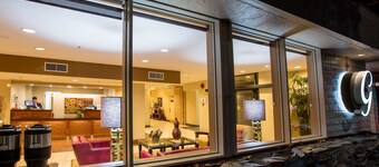 Red Lion Inn & Suites Olympia, Governor Hotel