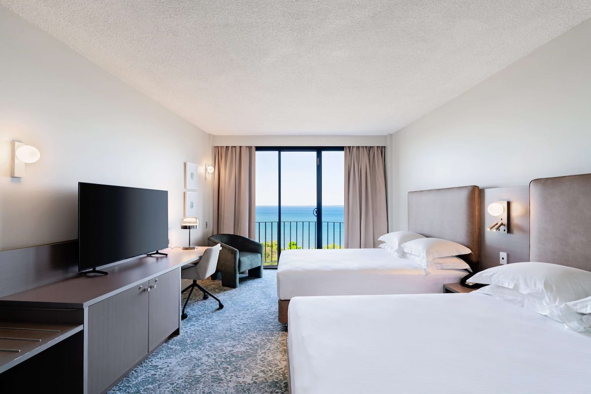 1 bedroom, premium bedding, in-room safe, desk
