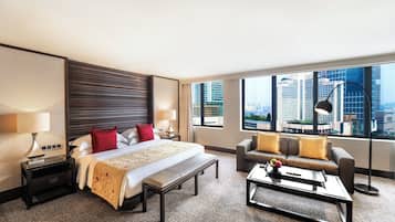 Seprai premium, selimut bulu angsa, bantalan ekstra lembut, dan minibar