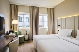 In-room safe, desk, soundproofing, free cribs/infant beds