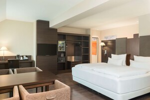 小型套房 | 客房内保险箱、办公桌、隔音、免费婴儿床