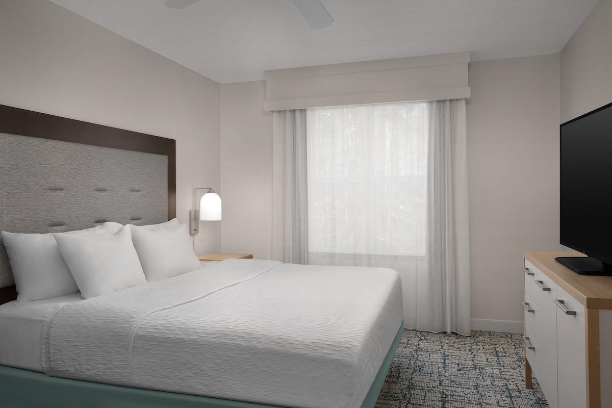 In-room safe, desk, free cots/infant beds, free Internet