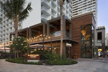 5 restaurants, breakfast, lunch, dinner served; American cuisine at Alohilani Resort Waikiki Beach