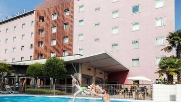 Piscina stagionale all'aperto