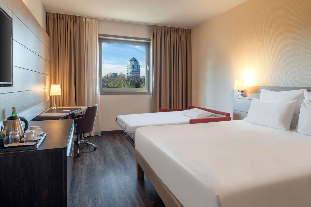 Superior Room, 1 King Bed with Sofa bed