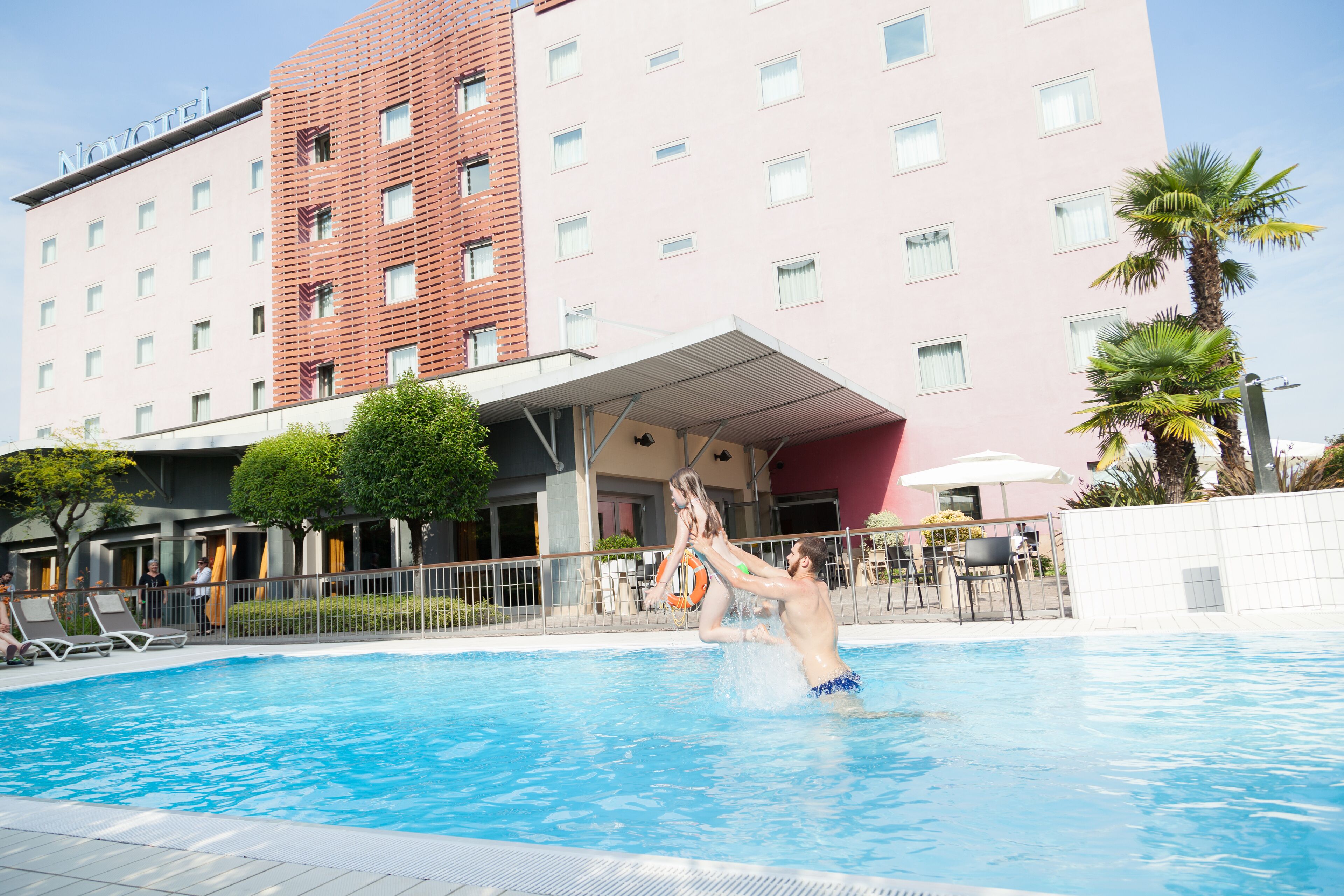 Piscine extérieure (ouverte en saison)