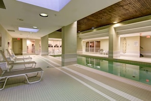 Indoor pool, sun loungers