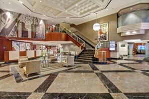 Lobby - DoubleTree by Hilton Hotel Toronto Downtown (Toronto)