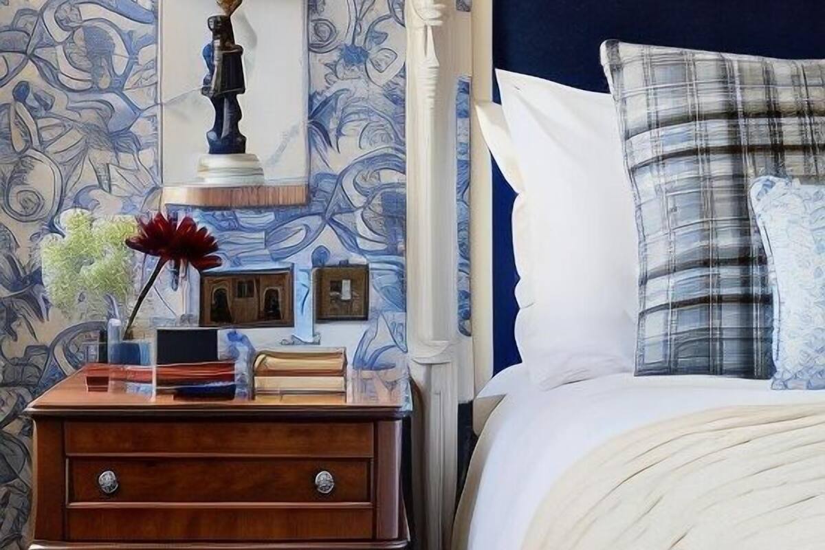 Premium bedding, pillowtop beds, minibar, in-room safe
