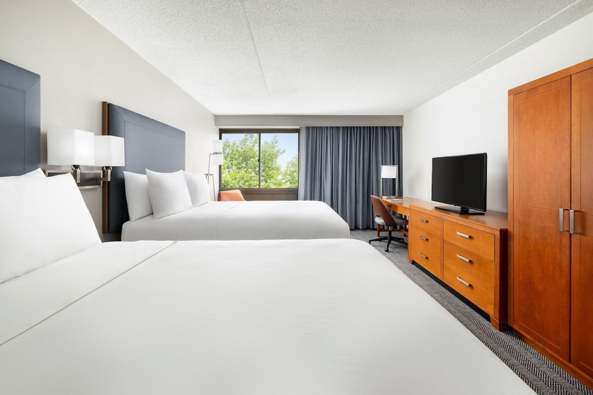 room, 2 queen beds, non smoking | 1 bedroom, premium bedding, pillow-top beds, desk