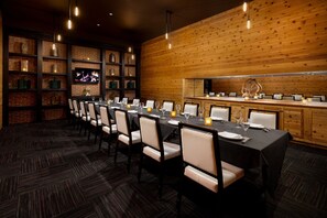Lunch and dinner served - Courtyard by Marriott Montvale (Montvale)