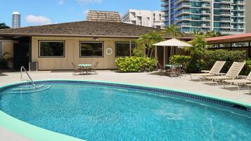 Outdoor pool, pool umbrellas, sun loungers