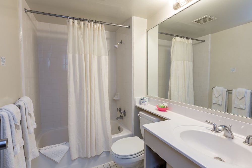 Pagoda Hotel by null