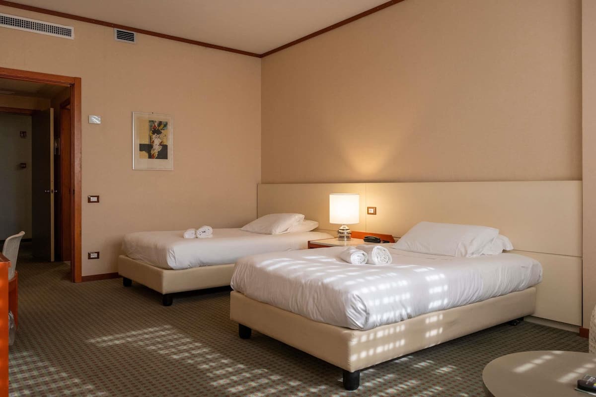 Classic-Zimmer, 2 Einzelbetten | Hochwertige Bettwaren, Daunenbettdecken, Minibar, Zimmersafe