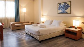 Literie de qualité supérieure, couette en duvet d'oie, minibar