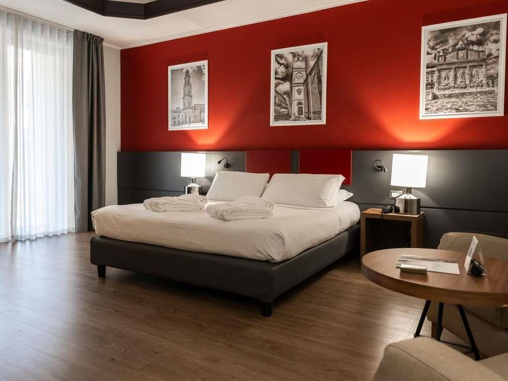 Privilege, Room, 1 Double Bed and 1 Single Bed or 1 Double Bed and 1 Sofa Bed | Premium bedding, down comforters, minibar, in-room safe