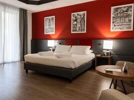 Privilege, Oda | Kaliteli yatak takımı, kuştüyü yorgan, minibar, odada kasa 