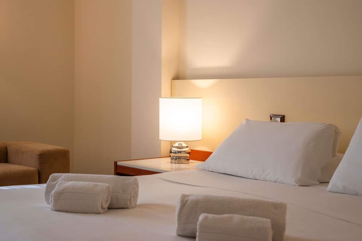 Classic Triple Room (or 1 Double Bed and 1 Single Bed)