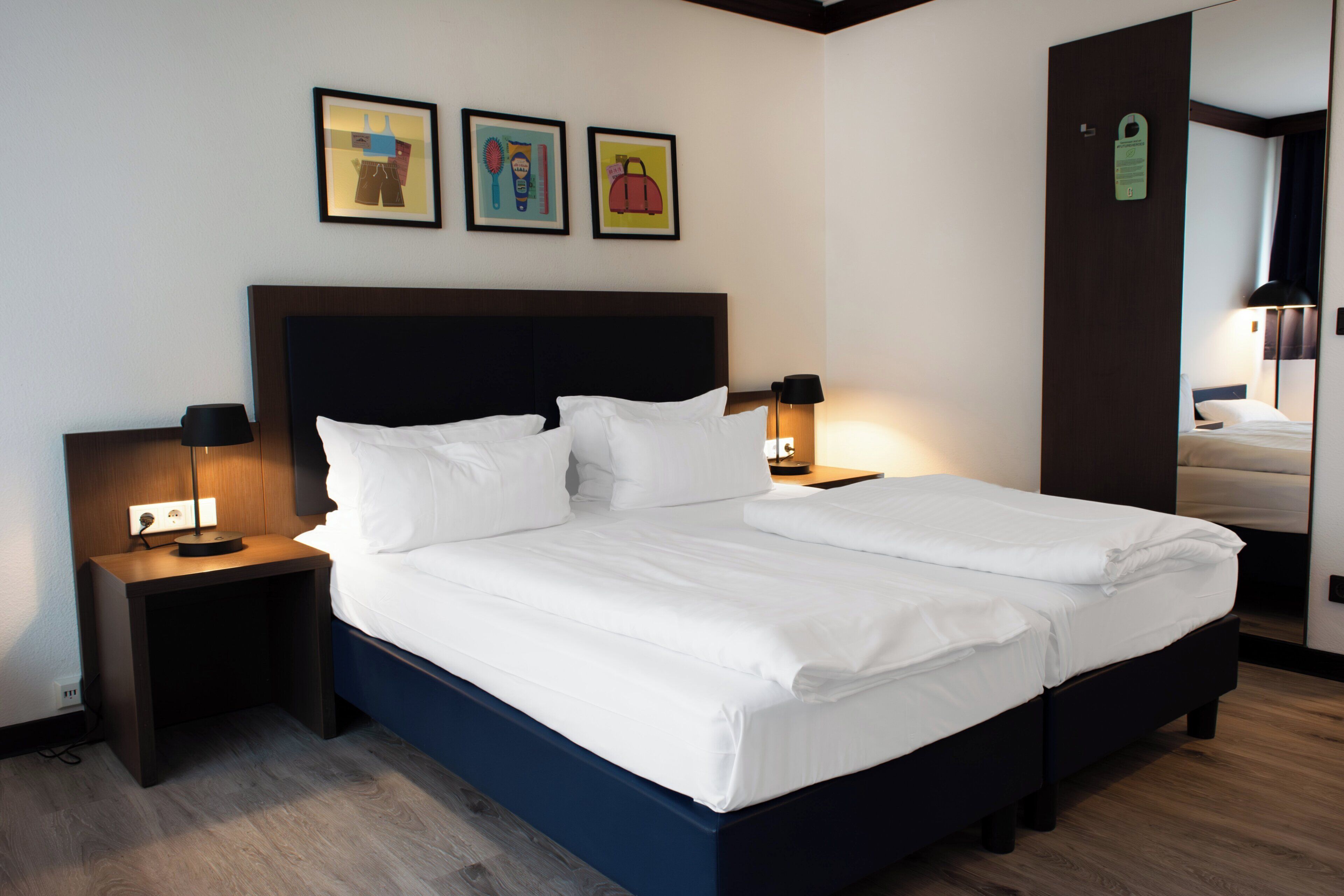 Quarto standard | Roupas de cama antialérgicas, cofres nos quartos, escrivaninha