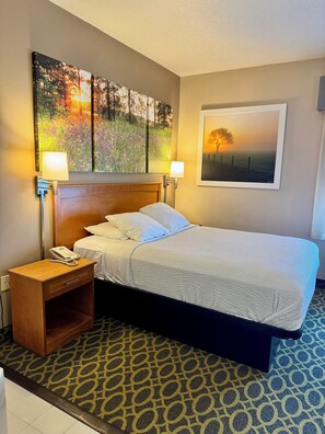 Deluxe Studio Suite, 1 Queen Bed, Non Smoking