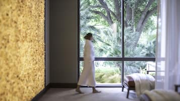 Baño de vapor, tratamientos corporales y aromaterapia