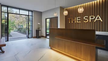 Baño de vapor, tratamientos corporales y aromaterapia
