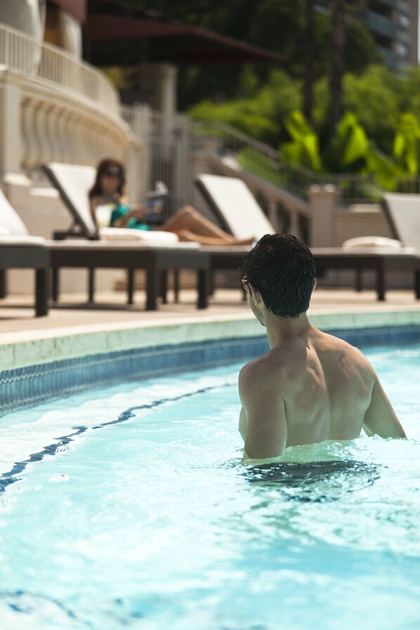 Outdoor pool, free pool cabanas, pool umbrellas
