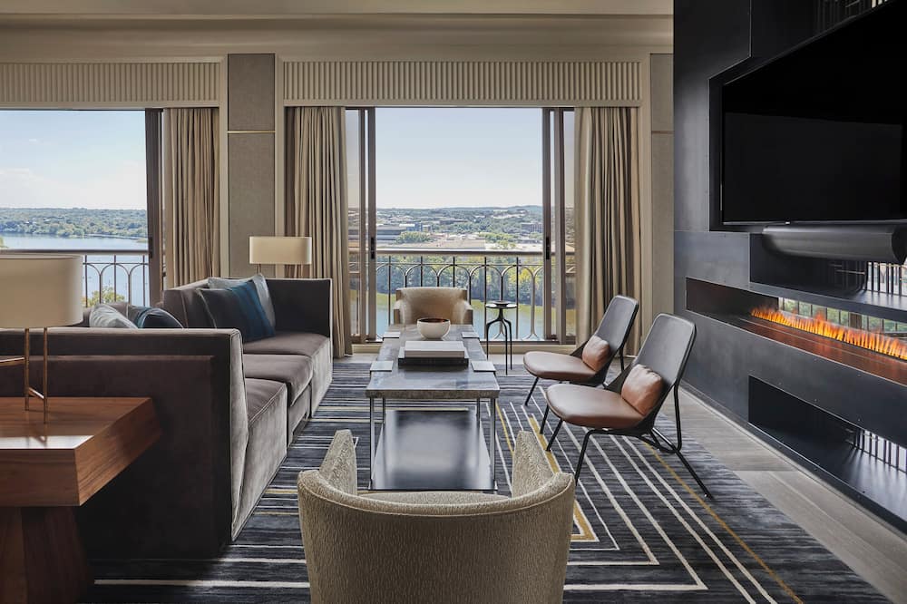 Four Seasons Hotel Austin