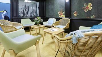 Serveert lunch en diner, Franse gerechten