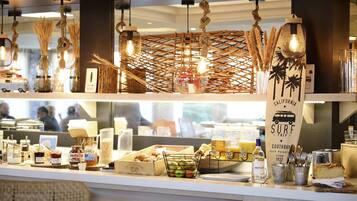 Free daily buffet breakfast
