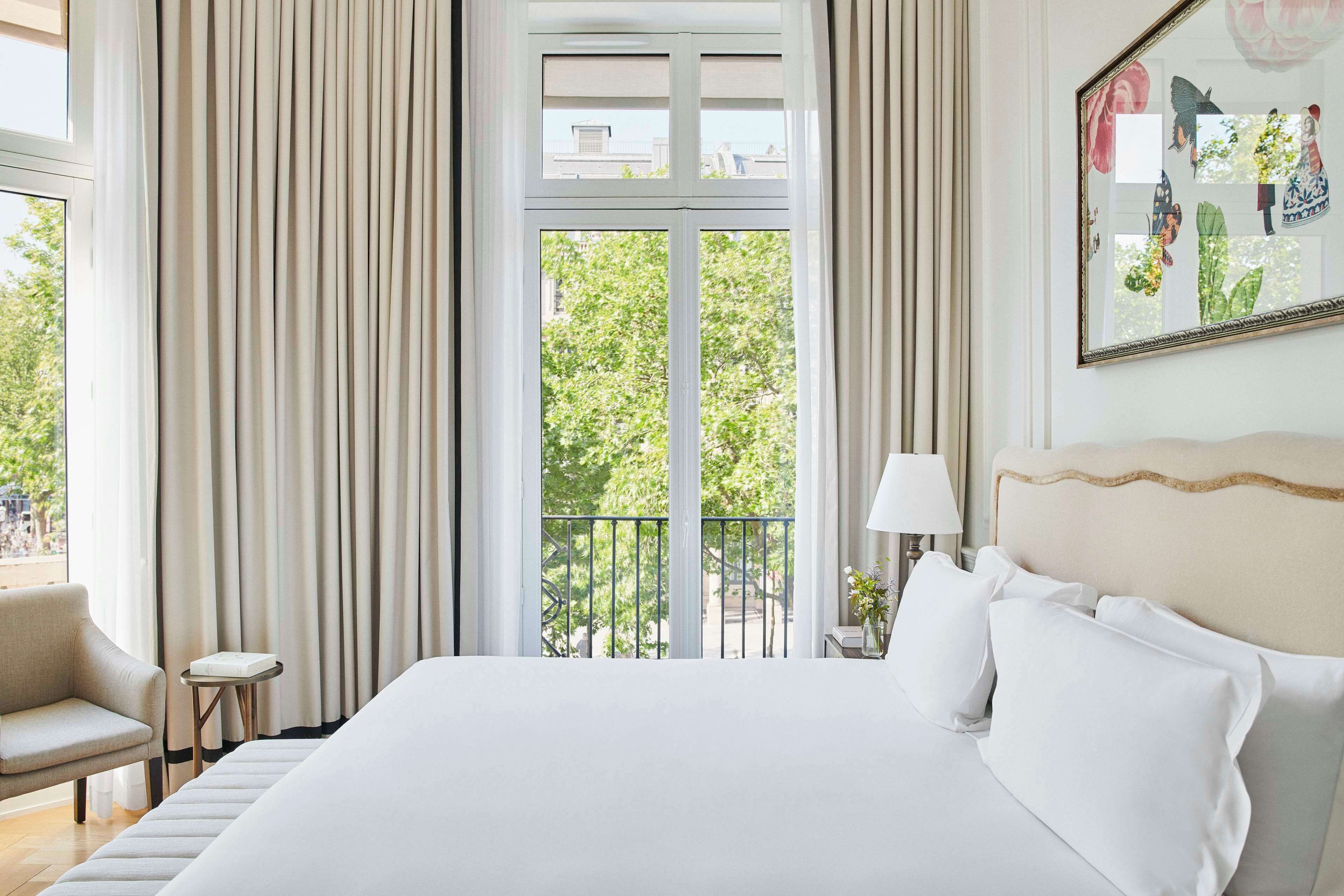 suite (pissarro) | premium bedding, pillow-top beds, minibar, in-room safe