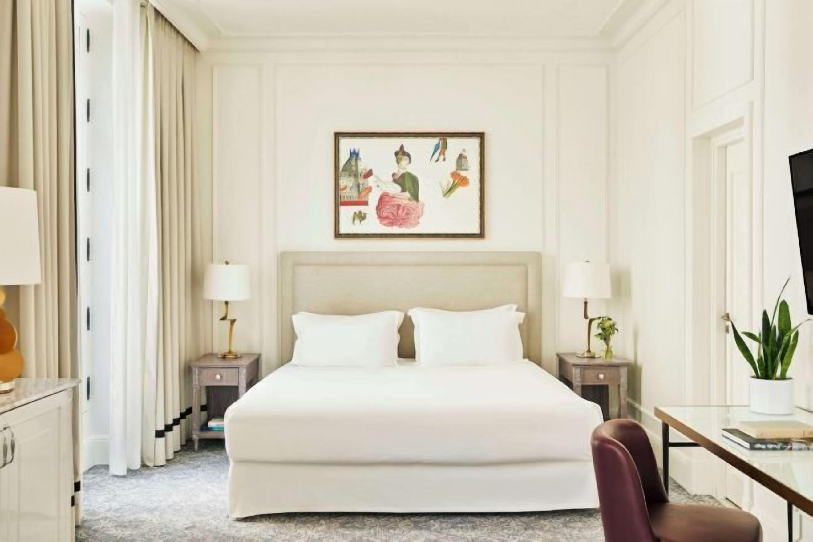 Literie de qualité supérieure, surmatelas, minibar