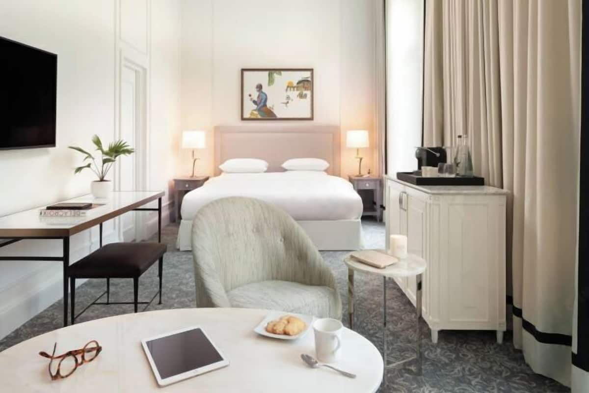 Premium bedding, pillow-top beds, minibar, in-room safe