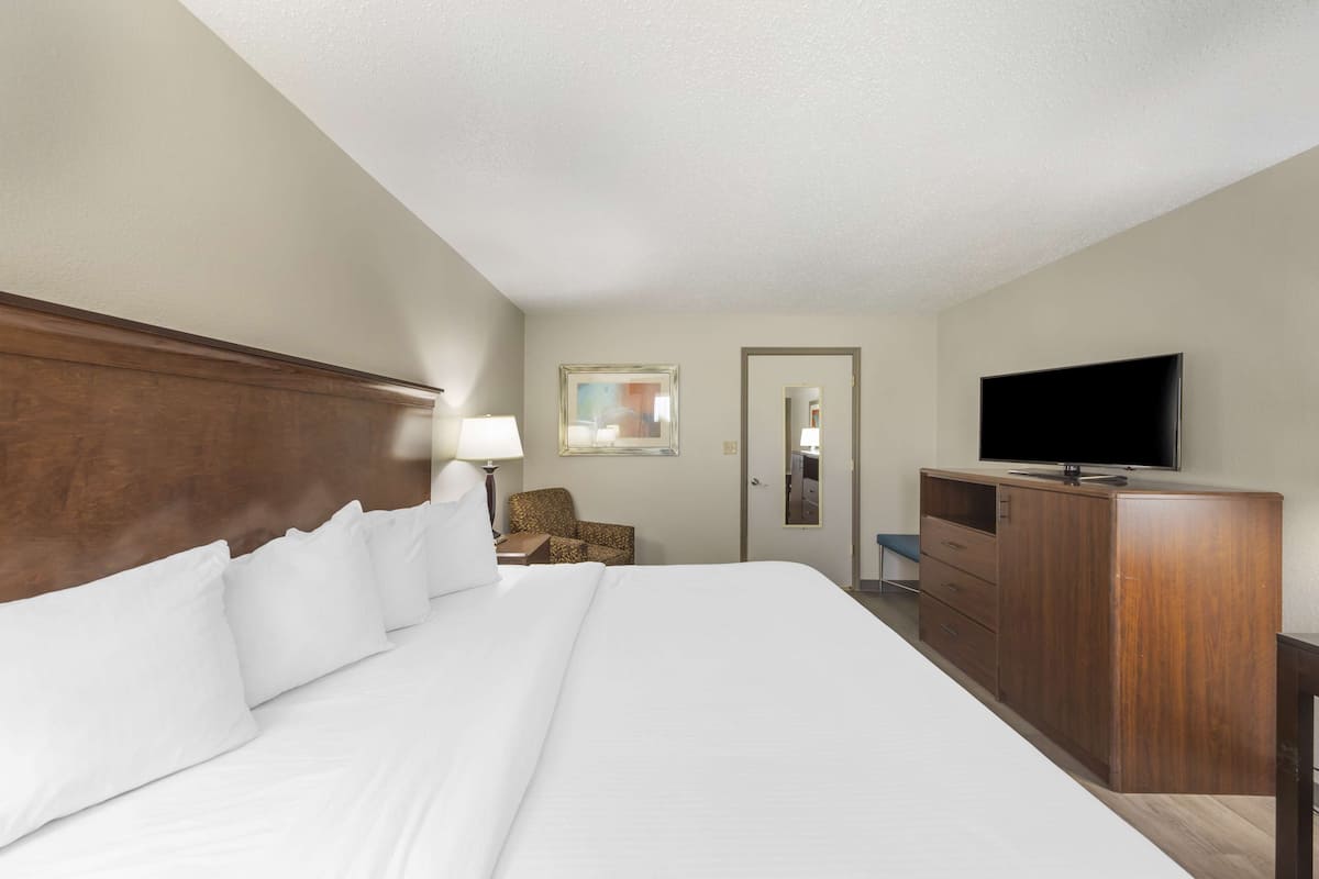 Pillowtop-Betten, Zimmersafe, Schreibtisch