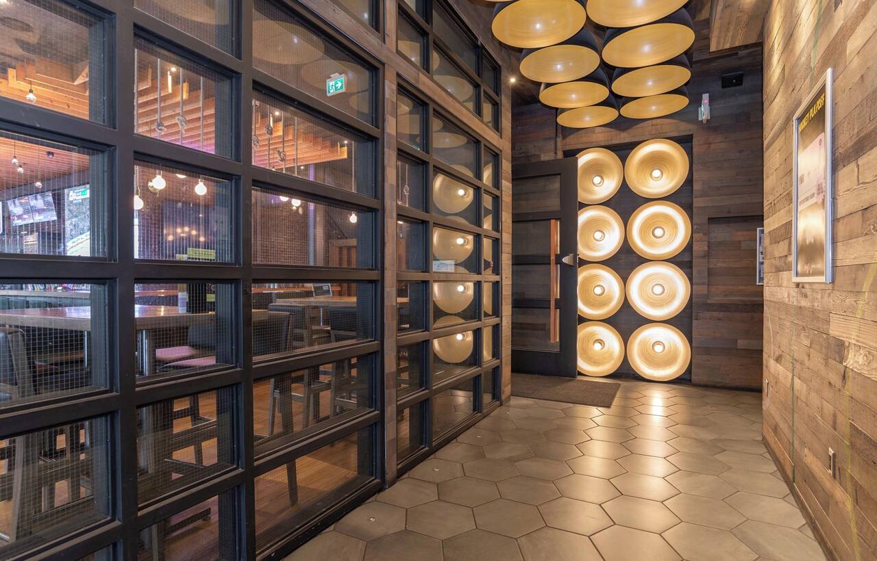 Sandman Signature Vancouver Downtown Hotel