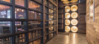 Sandman Signature Vancouver Downtown Hotel