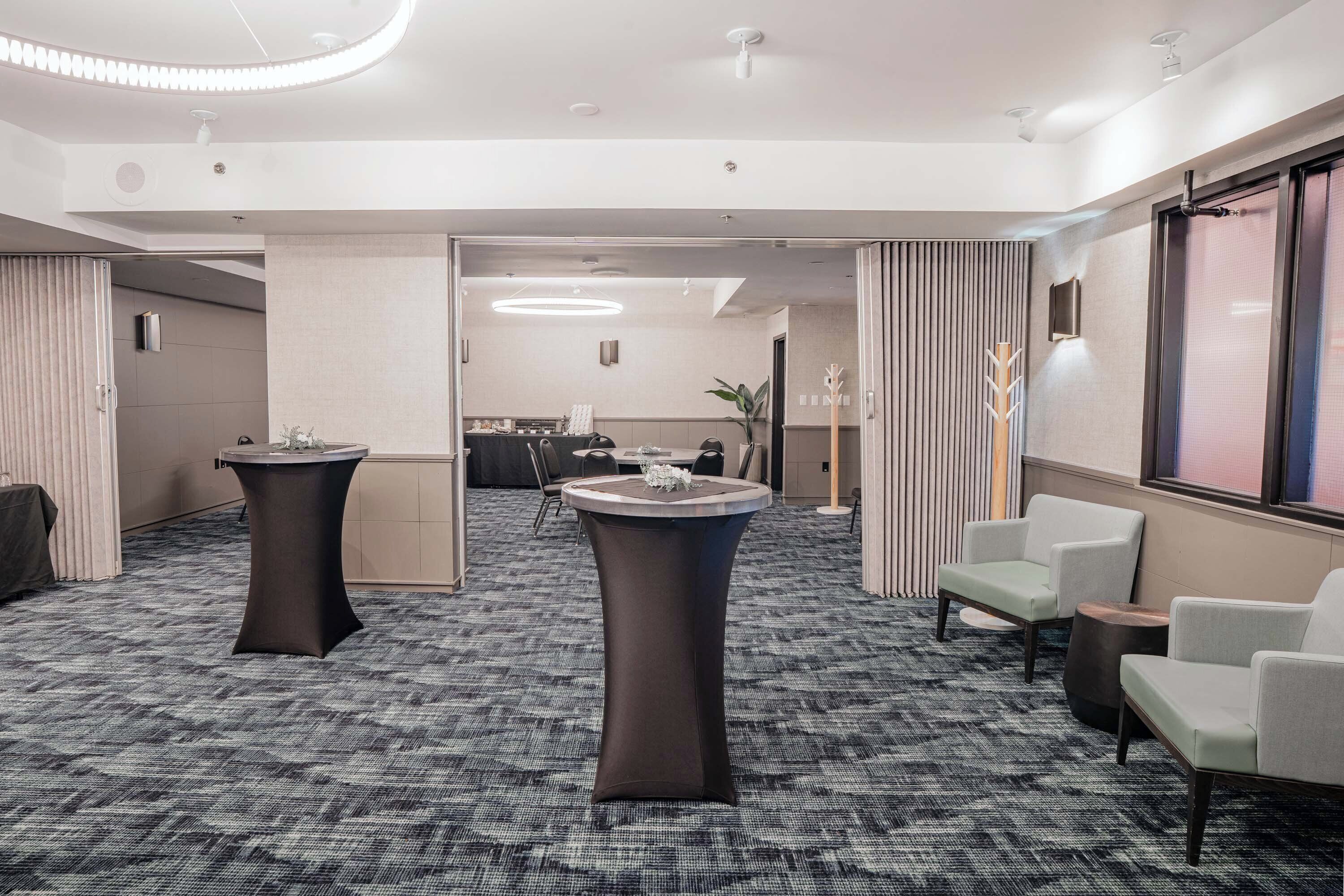 Photo - Sandman Signature Vancouver Downtown Hotel