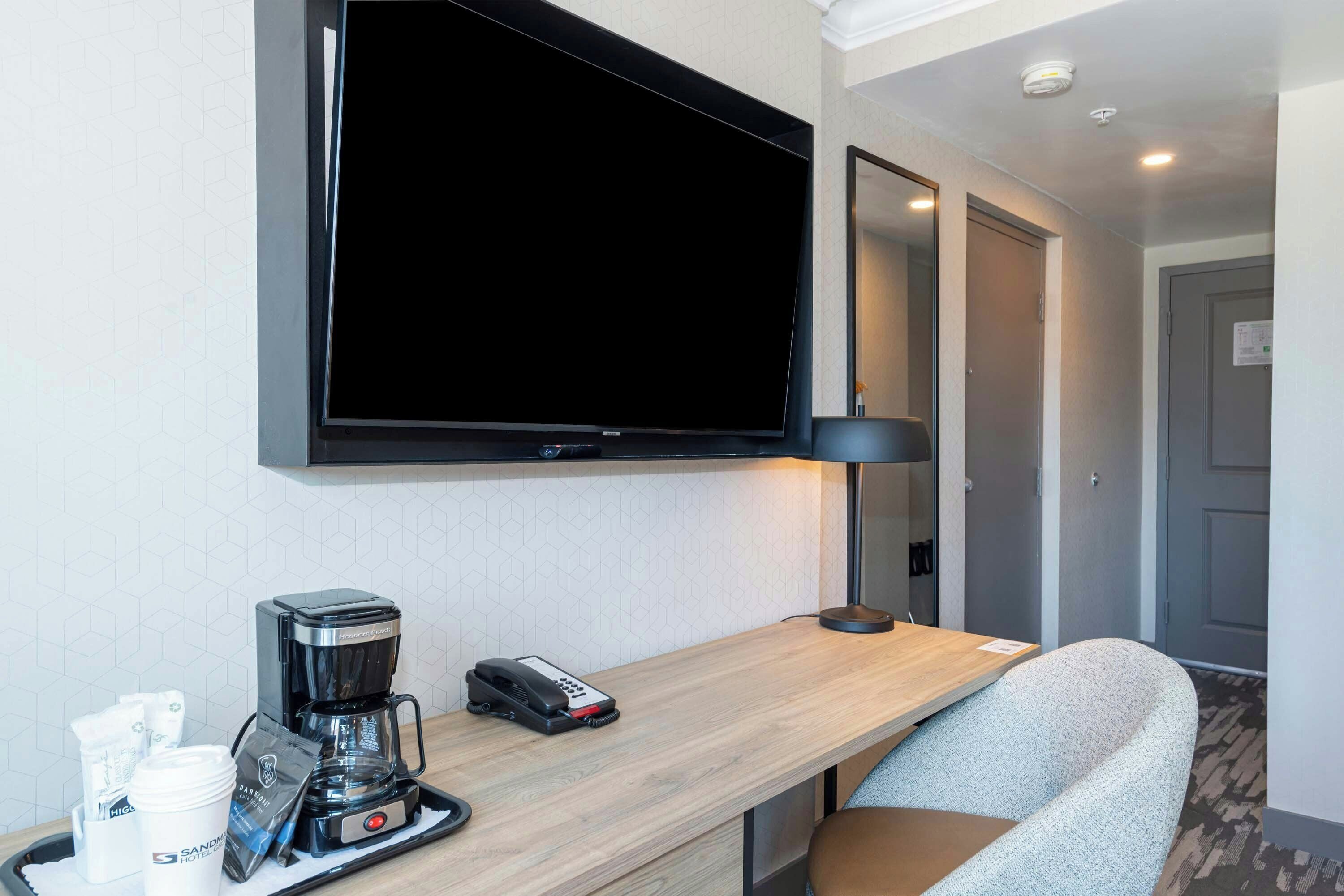 Photo - Sandman Signature Vancouver Downtown Hotel