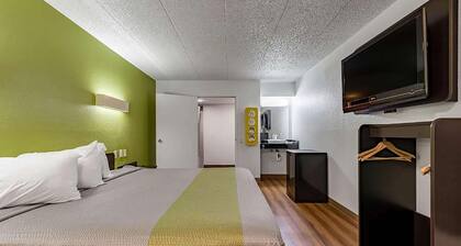 Days Inn by Wyndham Cincinnati I-71