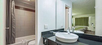 Days Inn by Wyndham Cincinnati I-71