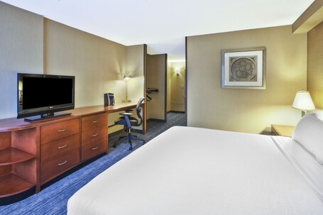 Holiday Inn National Airport Crystal City, an IHG Hotel - Image 17