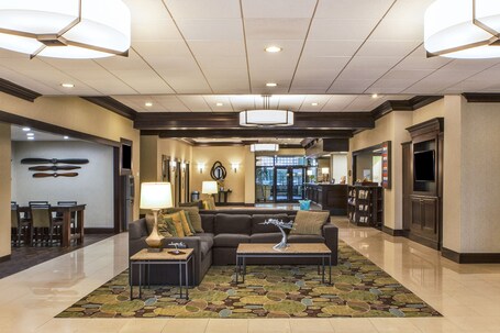 Holiday Inn National Airport Crystal City, an IHG Hotel - Image 9