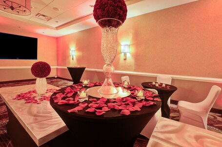 Holiday Inn National Airport Crystal City, an IHG Hotel - Image 35