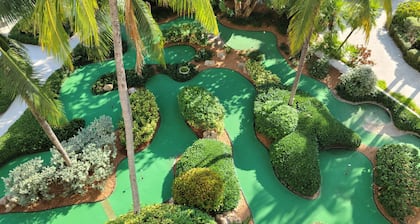 Lago Mar Beach Resort & Club