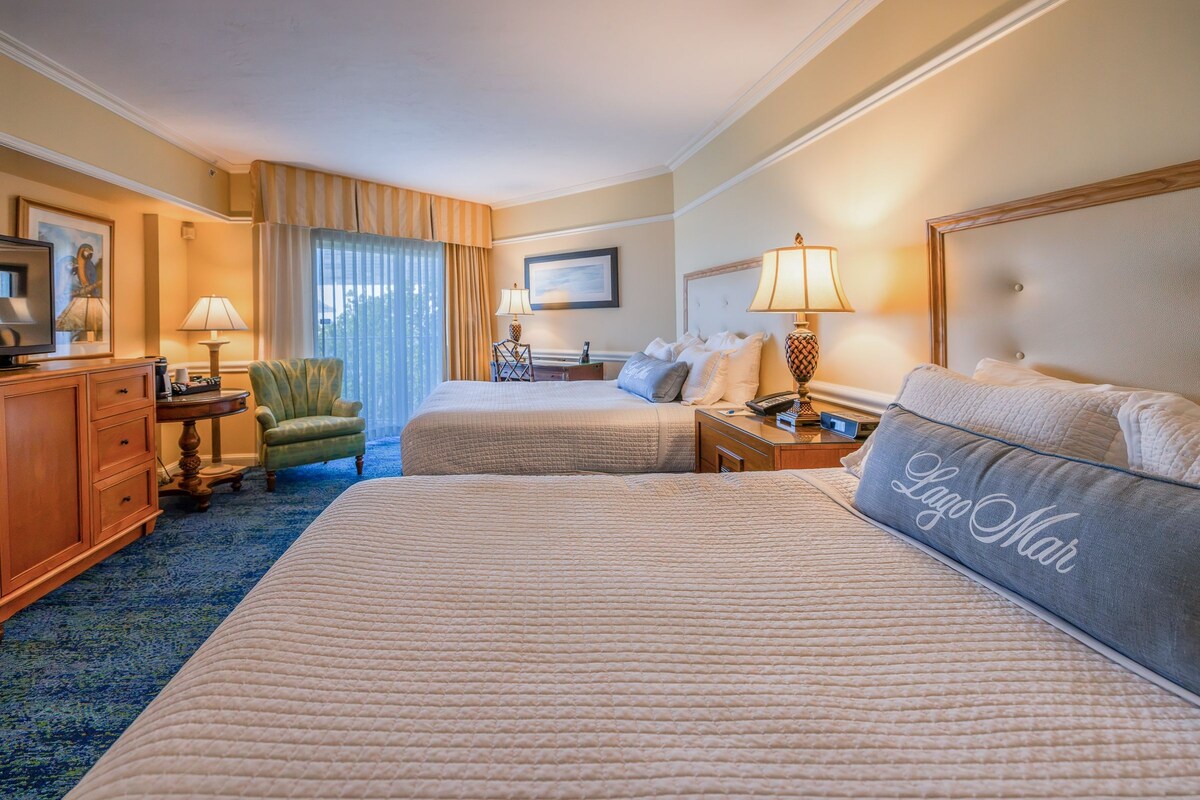 Standard Room, 2 Queen Beds, Balcony | Hypo-allergenic bedding available, in-room safe, laptop workspace
